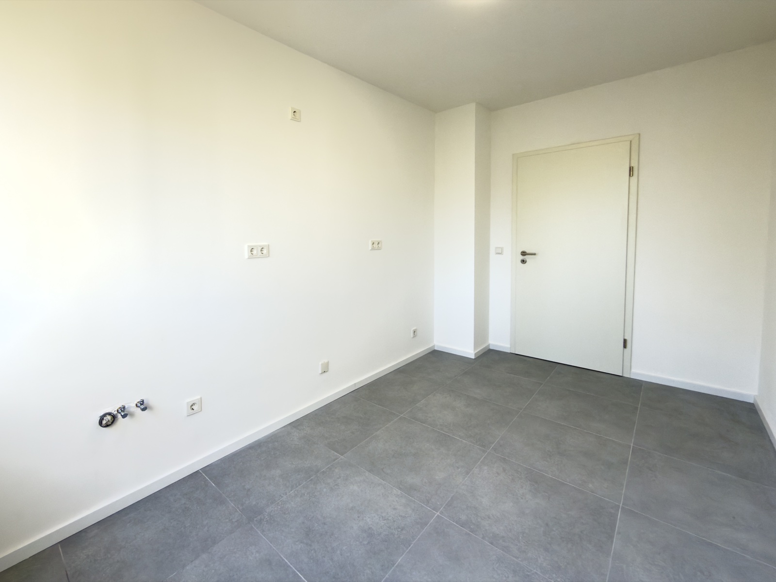 Küche mit Blick zur Tür